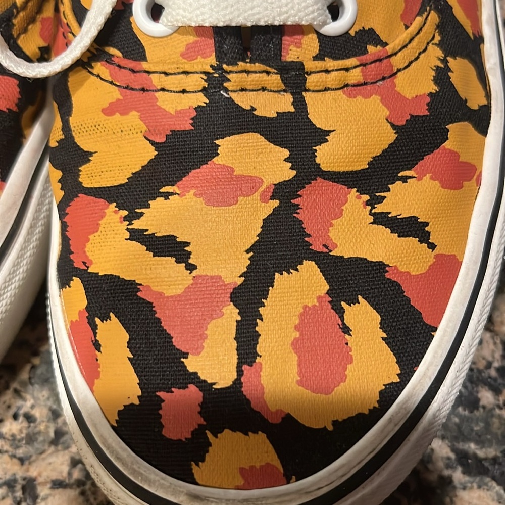 Leopard Vans - Picture 5 of 5